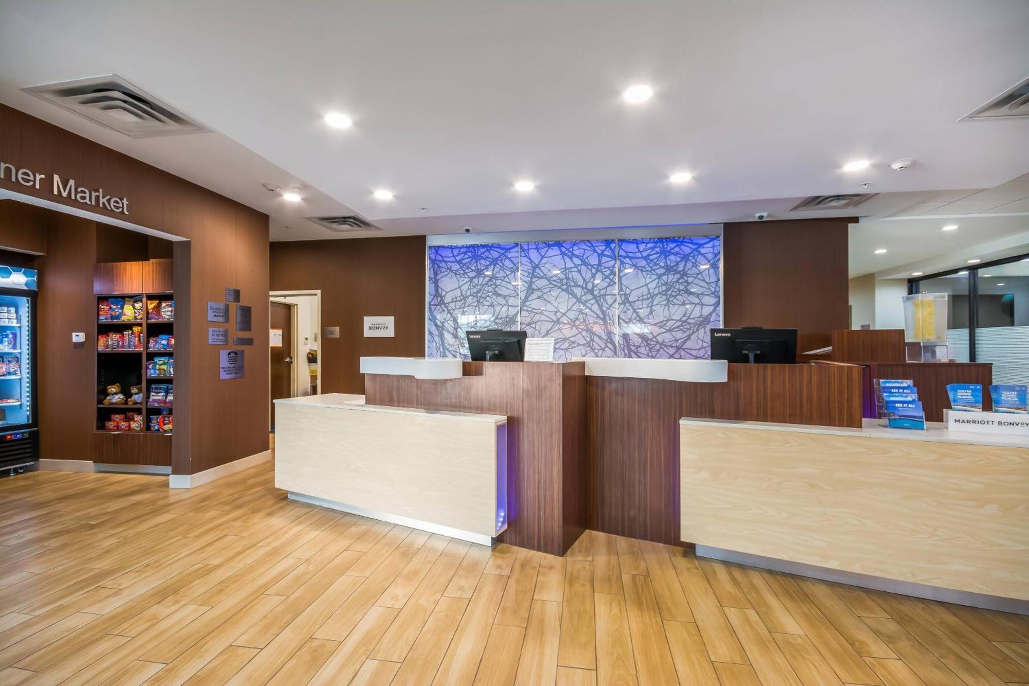 Fairfield Inn & Suites By Marriott Чикаша Екстериор снимка