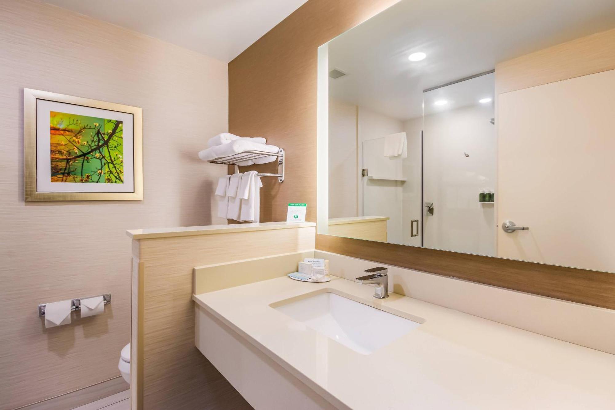 Fairfield Inn & Suites By Marriott Чикаша Екстериор снимка